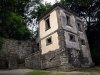 BOMARZO- CASA PENDENTE.jpg