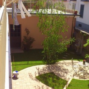 Una fotografia della primavera del 2012, dal balcone.