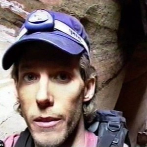 68040162 aron ralstons