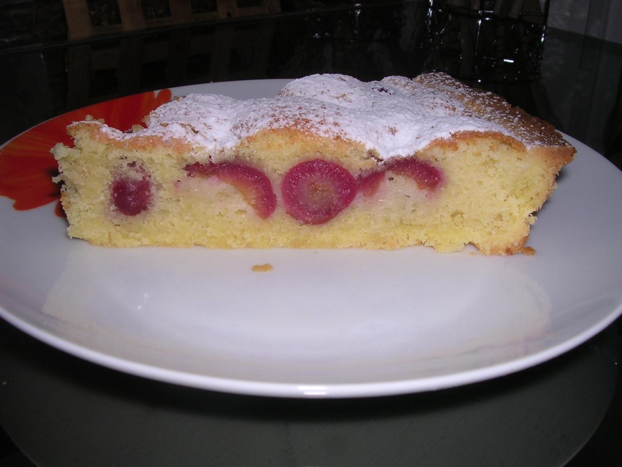 Crostata di ciliege con crema frangipane alle mandorle 2