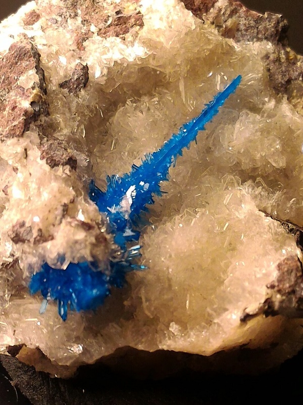 Pentagonite